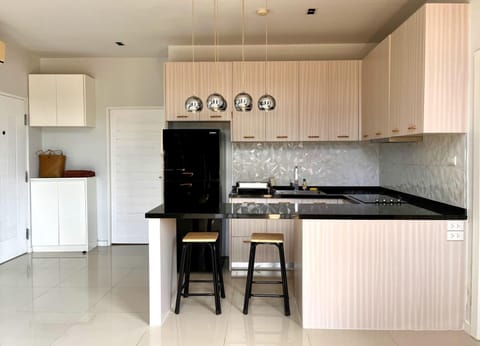 Panoramic mountain view penthouse at Icon Park (13867)