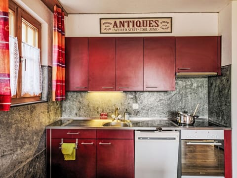 Cabinetry, Countertop, Property, Kitchen Sink, Sink, White, Building, Tap, Kitchen, Wood