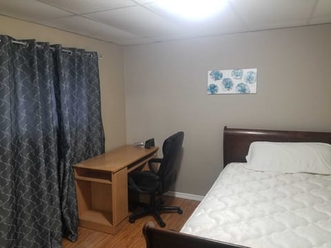 2 bedrooms, desk, free WiFi, bed sheets