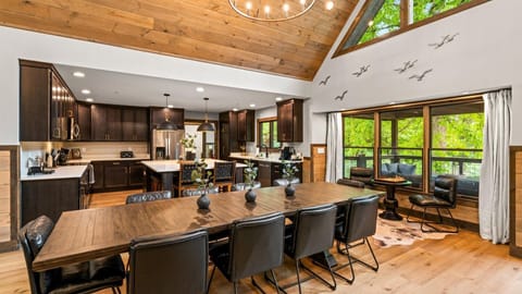 Open concept dining and kitchen area is perfect for serving and entertaining