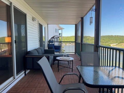 Cedar Heights 67-3A - Camdenton Condo with Spectacular View! | Ozark ...