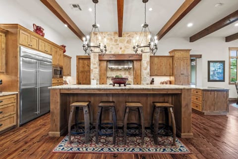 Cook, create, and entertain in this fully equipped kitchen