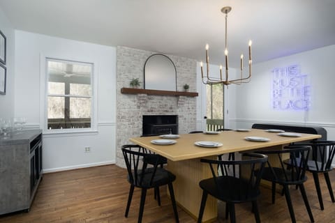 A modern take on candlelit ambiance