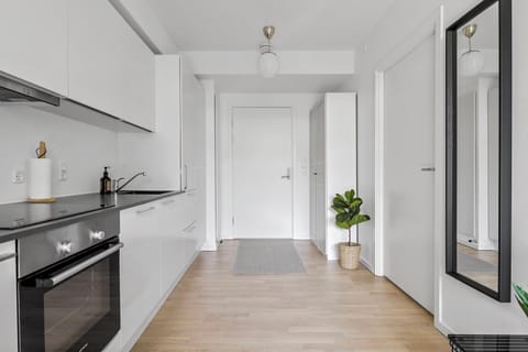 Fully equipped kitchen with all amenities you need to show off your cooking skills