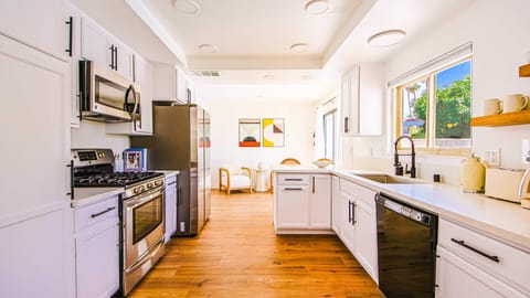 Stylish and functional cooking space