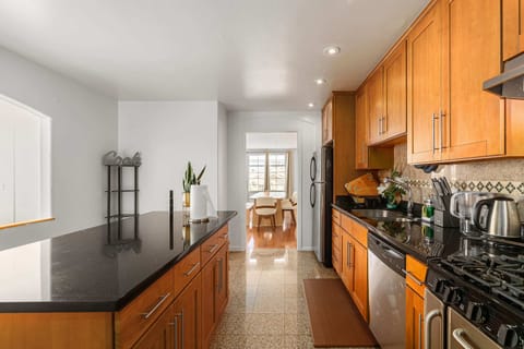 Fully equipped for home-cooked meals