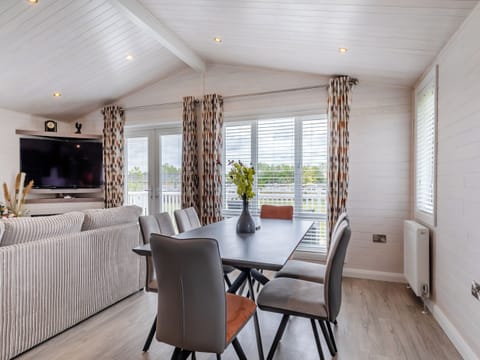 Open plan living space | Berberis Lodge, Willington, near Derby