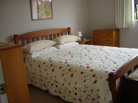 2 bedrooms, iron/ironing board, travel crib, free WiFi