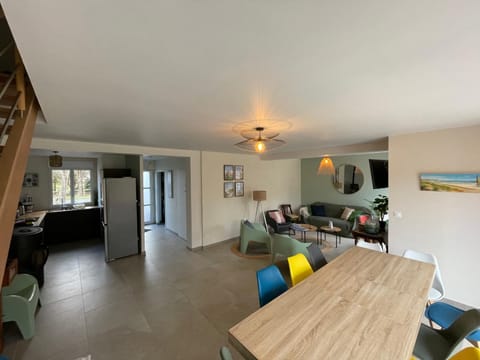 living room dining room kitchen