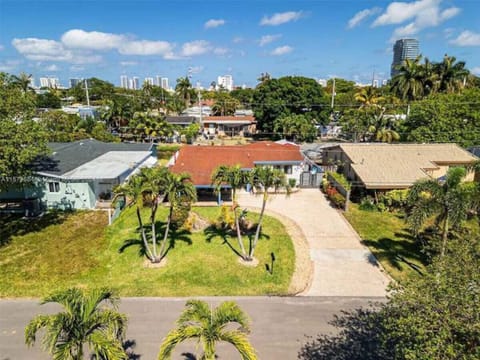 tastic B&B plenty of room for 3 to 4 cars welcome home