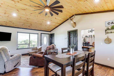 Dining Area | Dishware/Flatware