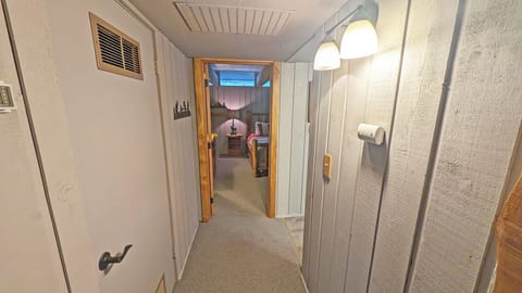 Hall to Bath and Bedroom 2