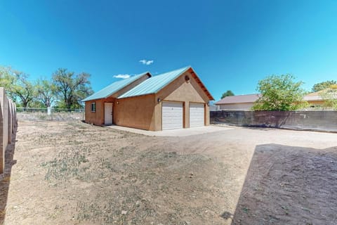 Front entrance & SHARED 2 car garage