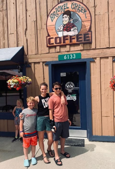 Brickel creek the cute local coffee shop 1 minute away