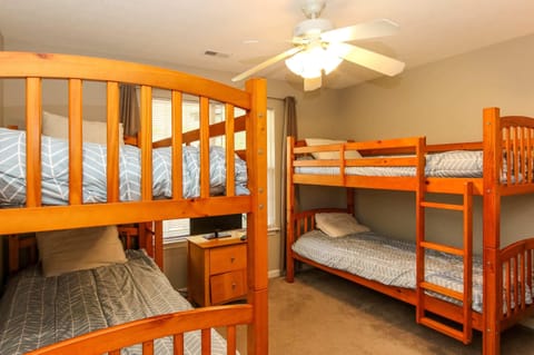 3 bedrooms, iron/ironing board, travel crib, WiFi