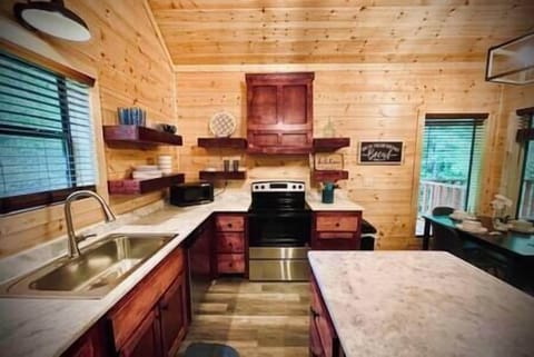 b1217f9f-b591-46d2-99c5-fa50f53c412b