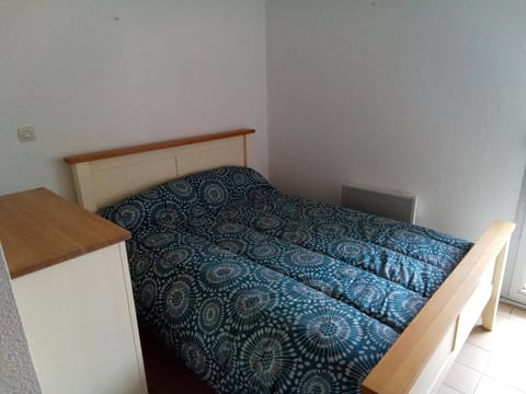 1 bedroom, iron/ironing board