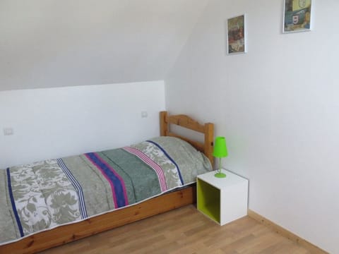 2 bedrooms, iron/ironing board, travel crib, free WiFi