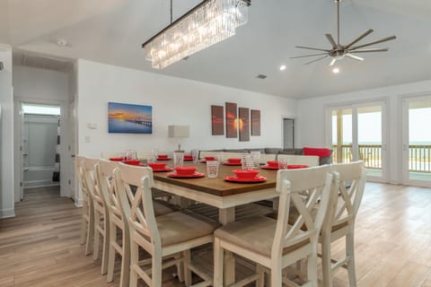 010 Wine n' Sea Dining Table