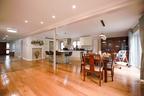 Kitchen/Dining