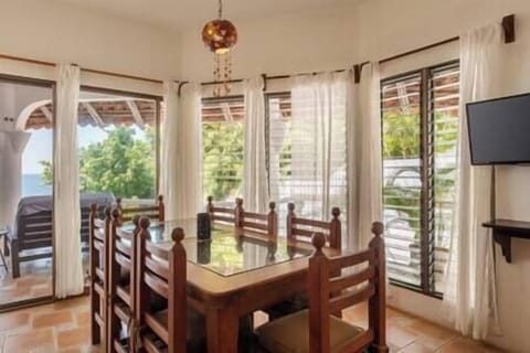 9f4914dd 15c4 42b2 93c9 2d0fa740089e