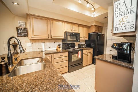 Large Fully Equipped Kitchen