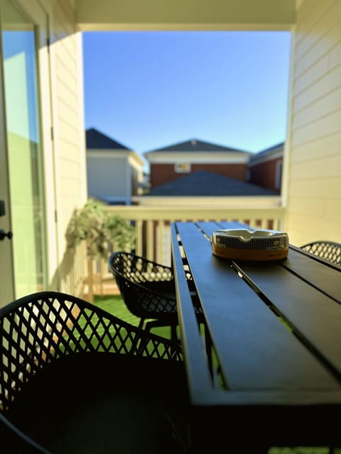 Outdoor Deck 01