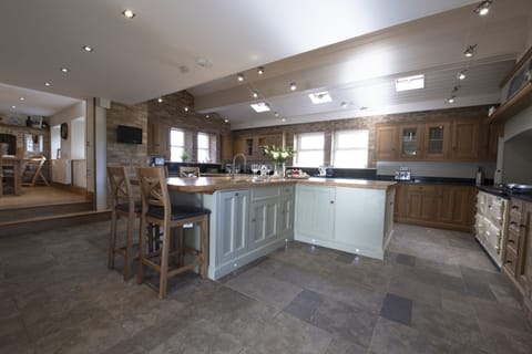 Ground floor: The perfect place to cook and have a natter at the same time