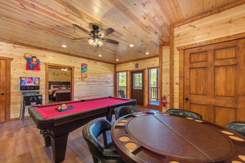Pool & Poker Table