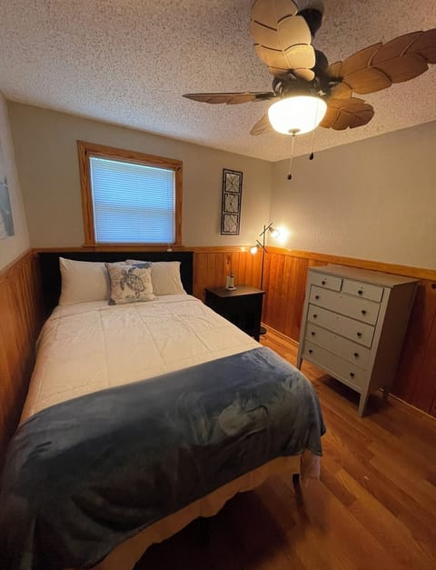 2 bedrooms, in-room safe, iron/ironing board, WiFi