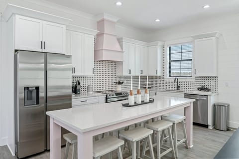 Flamingo features a beautiful quartz island for making grab-and-go meals!