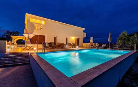 Beautiful Villa with private pool and terrace