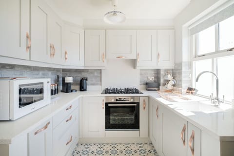 Kitchen (1)