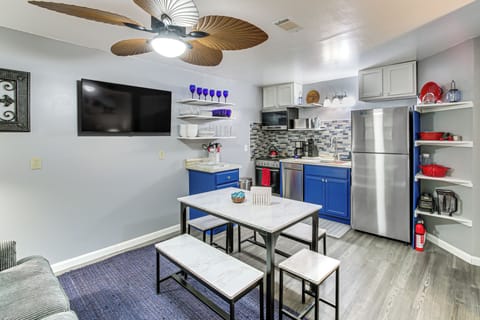 Living Room | Queen Sleeper Sofa | Smart TV | Free WiFi