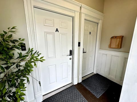 Entrance to the 2 separate units