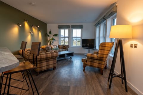 Living Room / Lounge