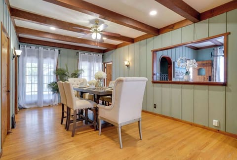 Cozy Dining set for 6 guests.