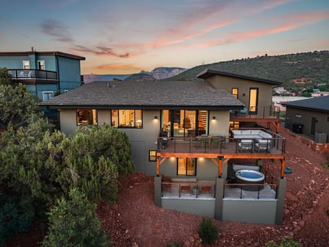 Luxury 3-bedroom house boasting 5 balconies