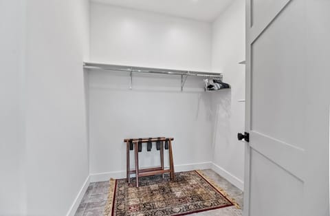 Storage/ walk-in closet