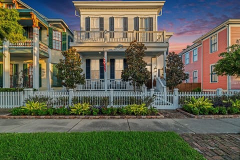 The White Pelican Inn, a Luxury Retreat only a few minutes from the trolley that makes 22 stops on the island!