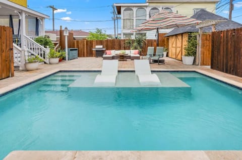 Ah, imagine afternoons spent here...