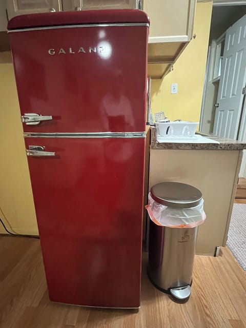 Fridge, microwave, coffee/tea maker, electric kettle