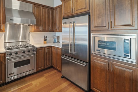 Gas cooktop, Viking appliances