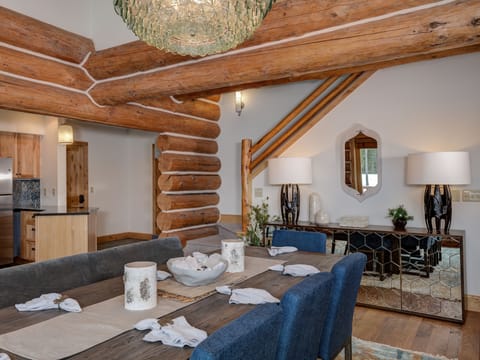 Powder Ridge 26 Rosebud Dining Room, 4