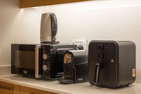 Fully Equipped Modern Kitchen