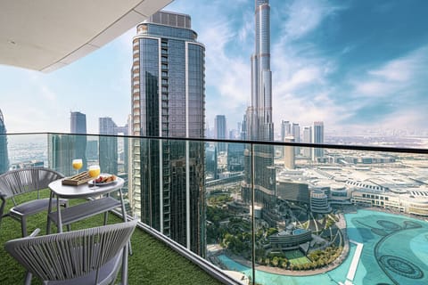 Stunning Burj Khalifa & Fountain views from balcony