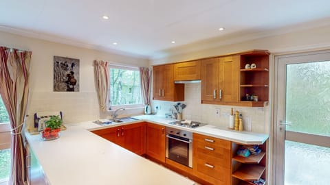 Kitchen and dining space