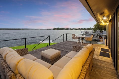 Perfect example of why this property is called Sunrise Shores...