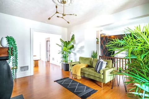 Comfort and Style in Our Living Room, Relax in our spacious living room with comfortable sofas and eclectic decor. This unique blend of styles creates a cozy and luxurious atmosphere for everyone to enjoy.
Top vacation rental in Ohio Columbus