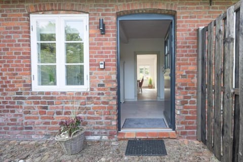 Entrance / Reception